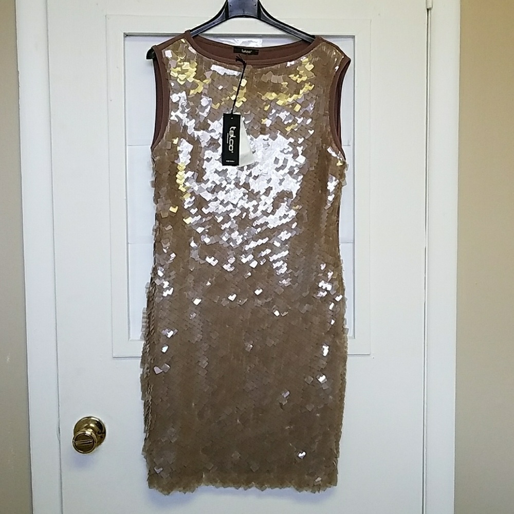 Dress - Picture 2 of 3